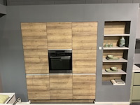 Keuken met inbouwapparatuur, nobilia, riva, beton grijs- eiken havanna - afbeelding 12 van  17