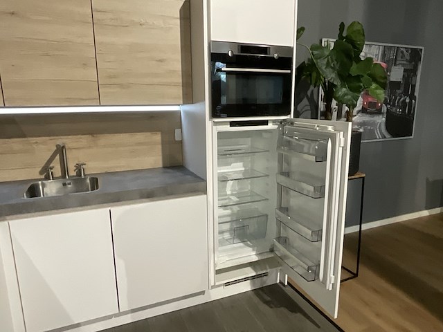 Keuken met inbouwapparatuur, nobilia, van gogh /dali, alpin wit-eiken san remo - afbeelding 8 van  15