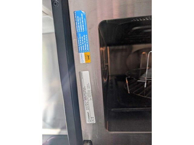 Keuken met indesit/siemens apparatuur - afbeelding 7 van  23