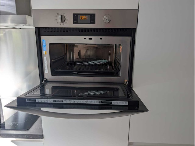 Keuken met indesit/siemens apparatuur - afbeelding 8 van  23