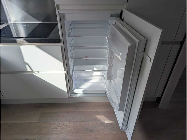 Keuken met indesit/siemens apparatuur - afbeelding 14 van  23