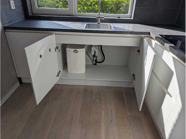 Keuken met indesit/siemens apparatuur - afbeelding 19 van  23