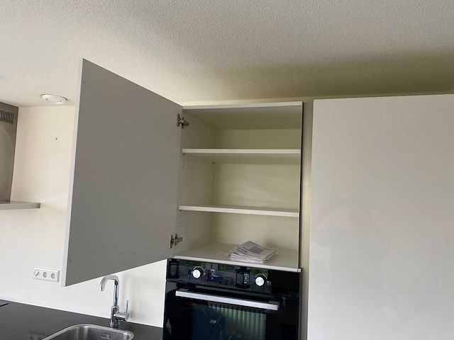 Keuken met inventum apparatuur - afbeelding 5 van  16