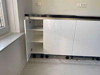 Keuken met inventum apparatuur - afbeelding 9 van  16