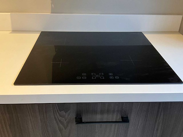 Keuken met inventum apparatuur - afbeelding 25 van  33