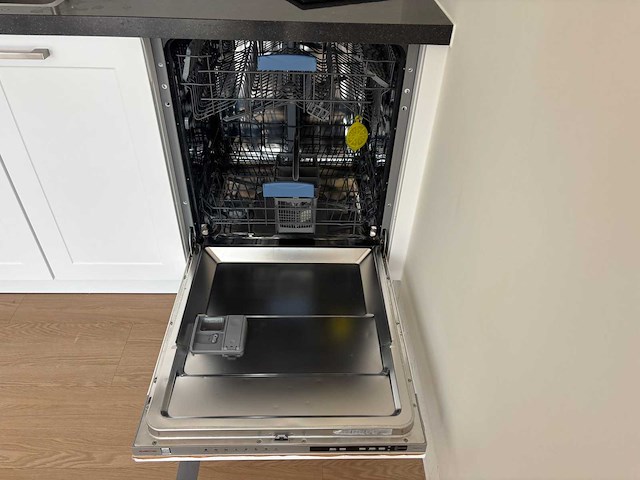 Keuken met inventum apparatuur - afbeelding 13 van  23