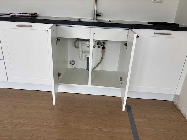 Keuken met inventum apparatuur - afbeelding 3 van  23