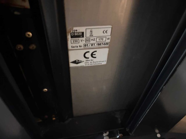 Keuken met keukenapparatuur - afbeelding 9 van  24