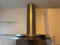 Keuken met keukenapparatuur - afbeelding 10 van  24