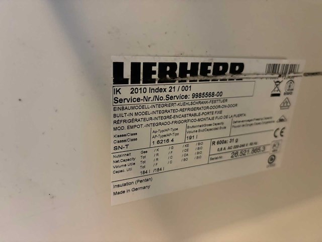 Keuken met keukenapparatuur - afbeelding 20 van  24