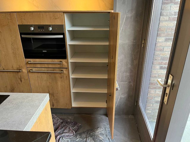 Keuken met klarstein/zanussi apparatuur - afbeelding 10 van  17