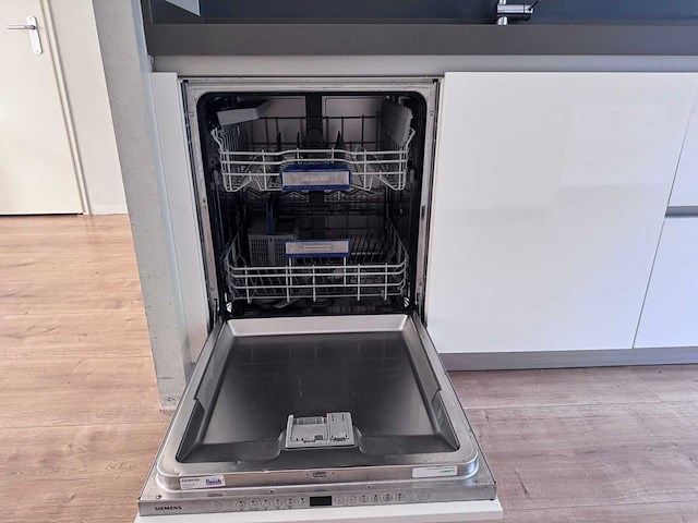 Keuken met m-system / siemens apparatuur - afbeelding 13 van  19