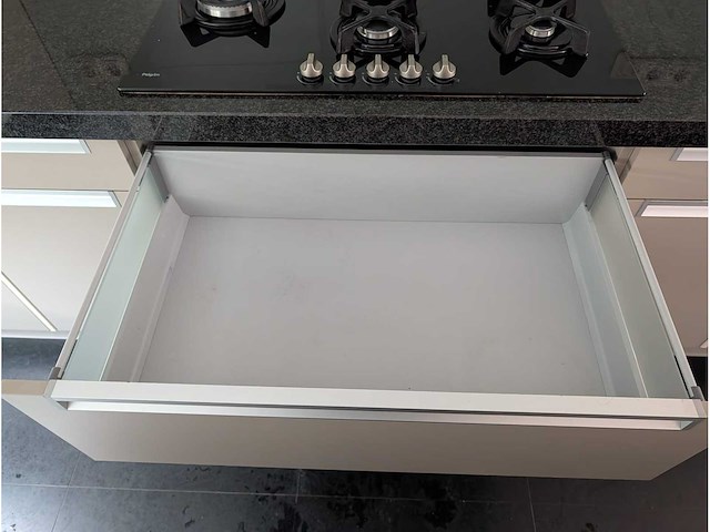 Keuken met met bosch / pelgrim apparatuur - afbeelding 15 van  32