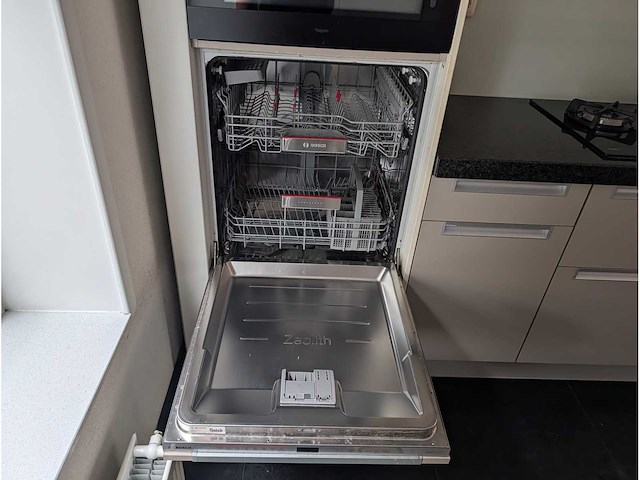 Keuken met met bosch / pelgrim apparatuur - afbeelding 27 van  32
