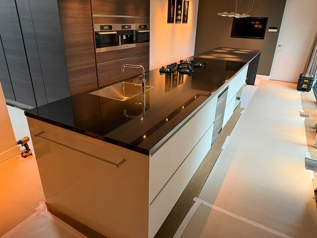 Keuken met miele apparatuur - afbeelding 2 van  51