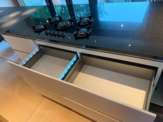 Keuken met miele apparatuur - afbeelding 44 van  51