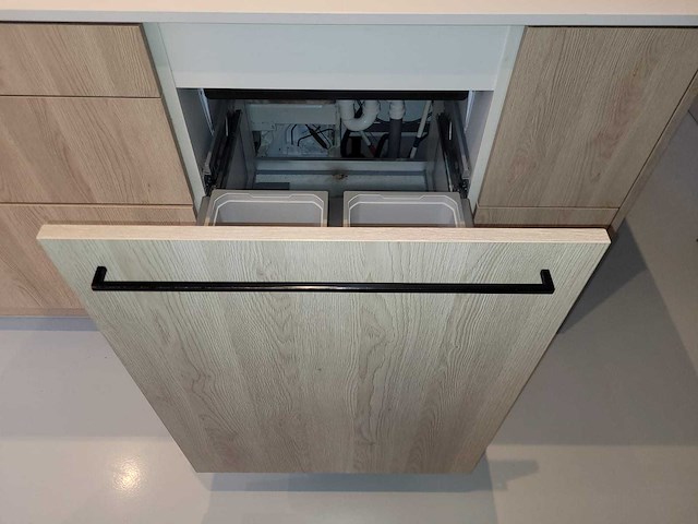 Keuken met miele apparatuur - afbeelding 6 van  39