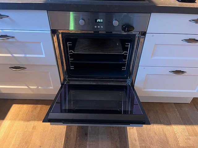 Keuken met miele apparatuur - afbeelding 19 van  26