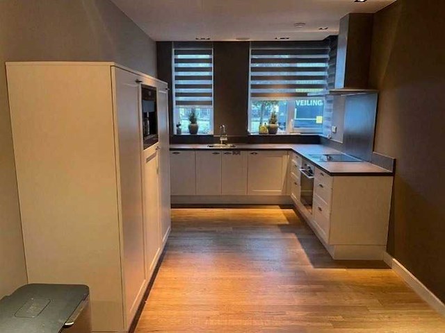 Keuken met miele apparatuur - afbeelding 1 van  16