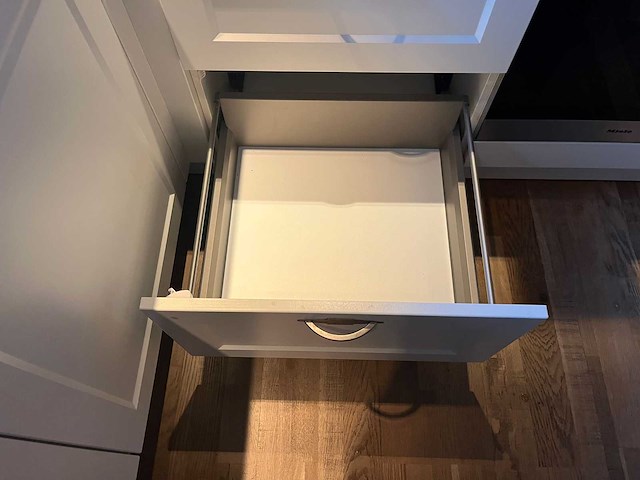 Keuken met miele apparatuur - afbeelding 7 van  16