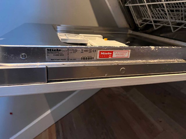 Keuken met miele apparatuur - afbeelding 9 van  16