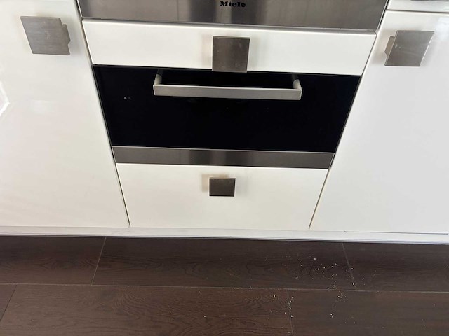 Keuken met miele / samsung apparatuur - afbeelding 17 van  60