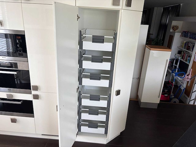 Keuken met miele / samsung apparatuur - afbeelding 25 van  60
