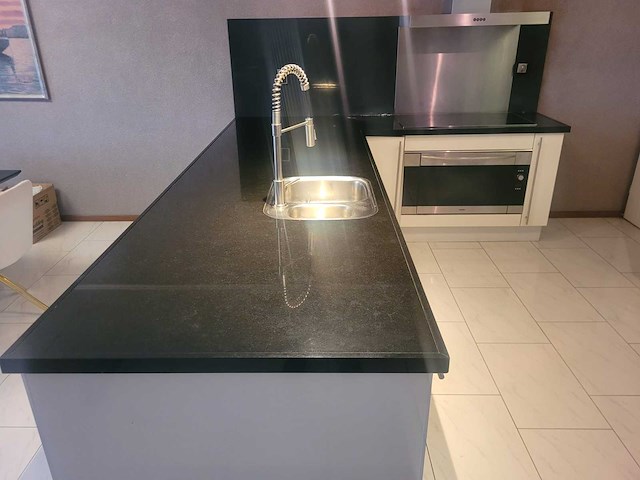 Keuken met miele/siemens apparatuur - afbeelding 23 van  25