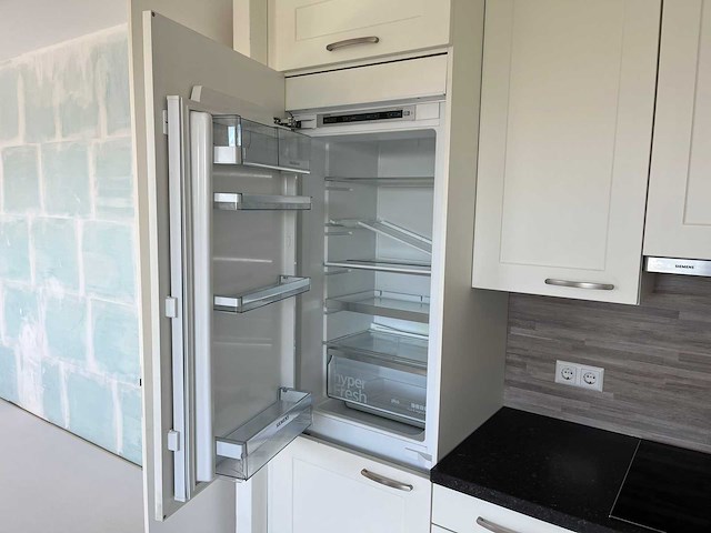 Keuken met miele/siemens apparatuur - afbeelding 14 van  18