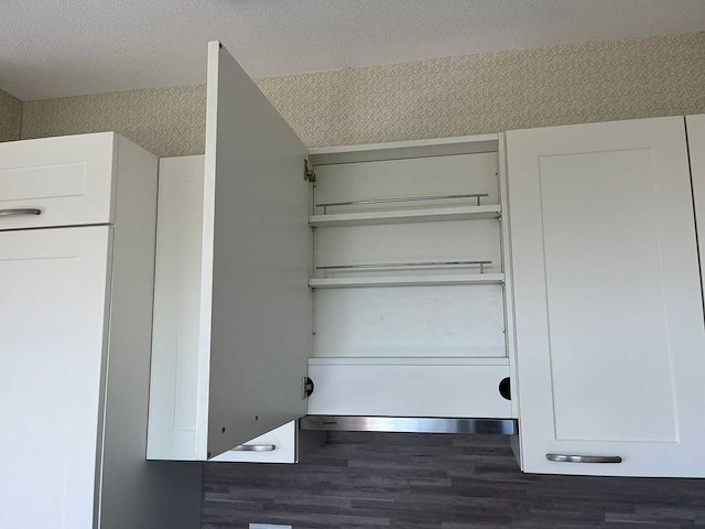 Keuken met miele/siemens apparatuur - afbeelding 18 van  18