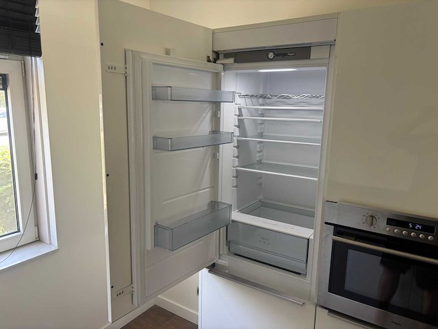 Keuken met pelgrim apparatuur - afbeelding 11 van  25