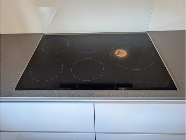 Keuken met pelgrim apparatuur - afbeelding 2 van  32