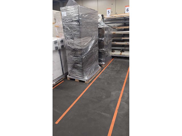 Keuken met pelgrim apparatuur - afbeelding 17 van  24