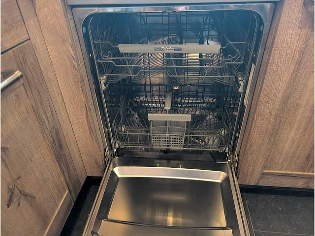 Keuken met pelgrim apparatuur - afbeelding 4 van  19