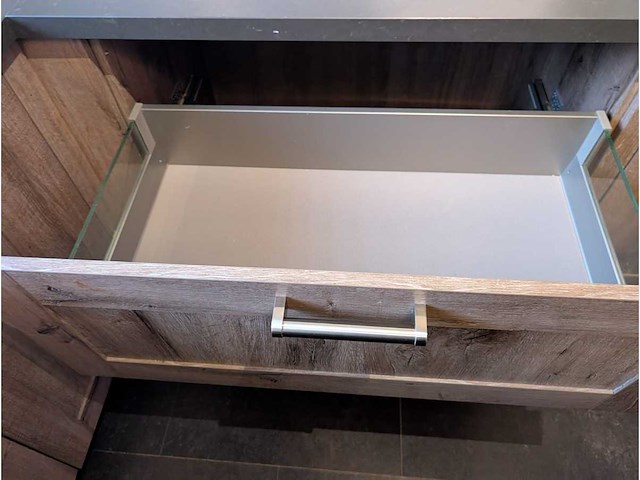 Keuken met pelgrim apparatuur - afbeelding 6 van  19