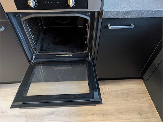 Keuken met pelgrim apparatuur - afbeelding 2 van  26