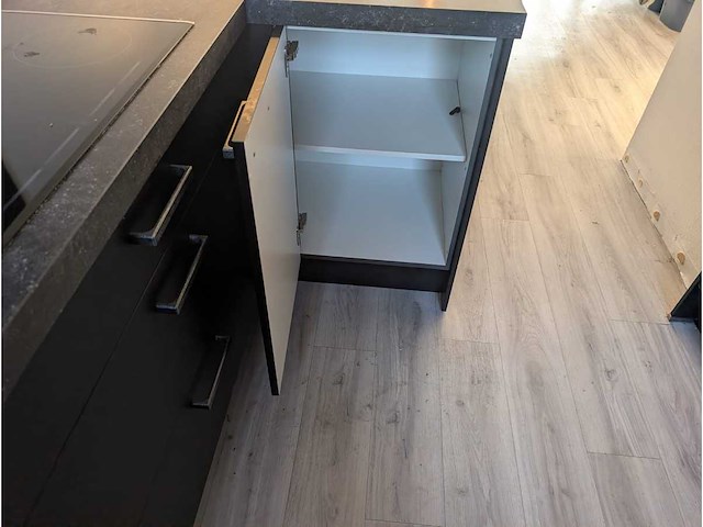 Keuken met pelgrim apparatuur - afbeelding 17 van  26