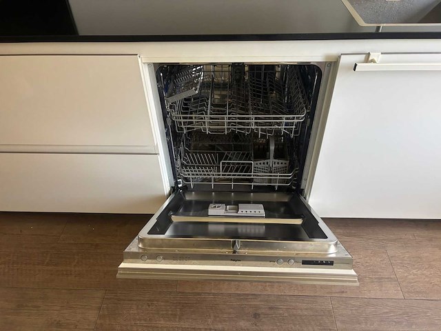 Keuken met pelgrim apparatuur - afbeelding 5 van  12