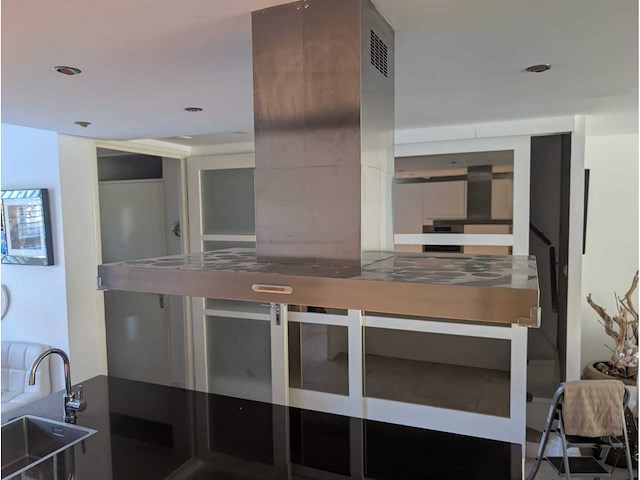 Keuken met pelgrim/whirlpool apparatuur - afbeelding 4 van  11