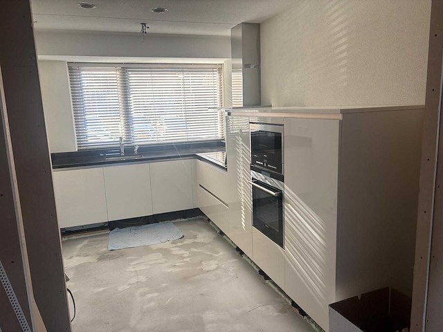 Keuken met siemens apparatuur - afbeelding 1 van  23