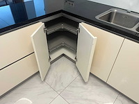 Keuken met siemens apparatuur - afbeelding 13 van  16