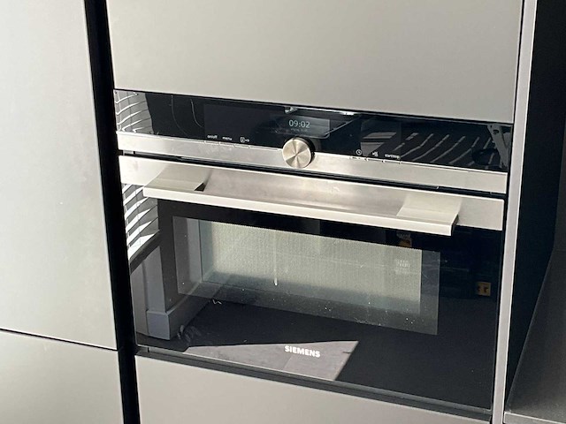 Keuken met siemens apparatuur - afbeelding 6 van  43