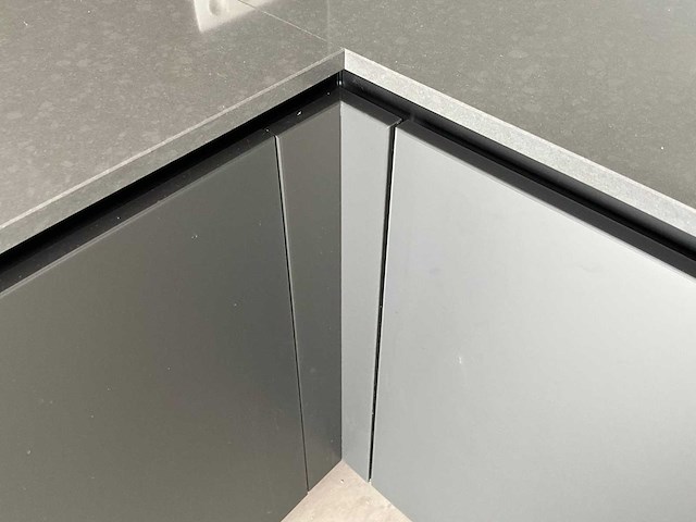 Keuken met siemens apparatuur - afbeelding 7 van  43