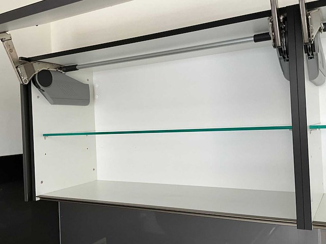 Keuken met siemens apparatuur - afbeelding 14 van  43