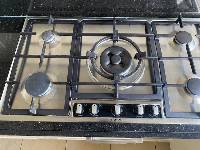 Keuken met siemens apparatuur - afbeelding 18 van  37