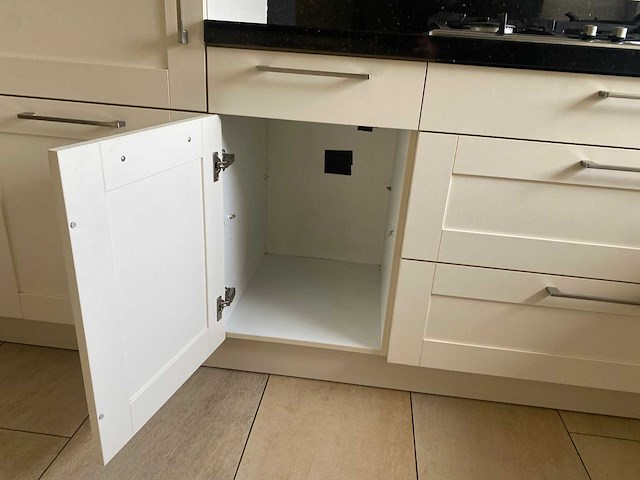 Keuken met siemens apparatuur - afbeelding 20 van  37