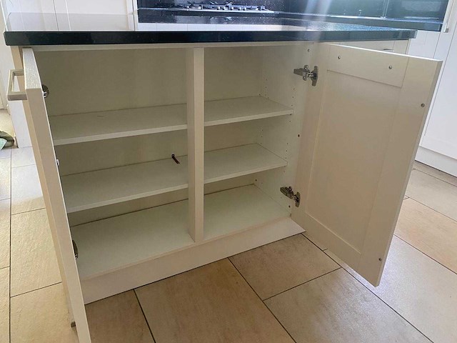 Keuken met siemens apparatuur - afbeelding 5 van  37