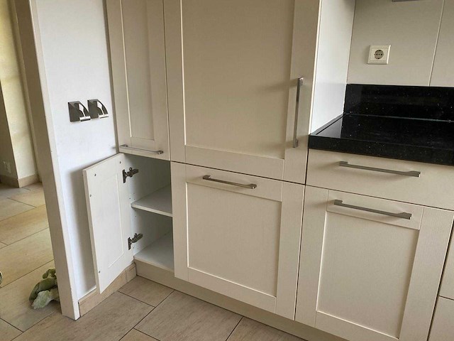 Keuken met siemens apparatuur - afbeelding 9 van  37