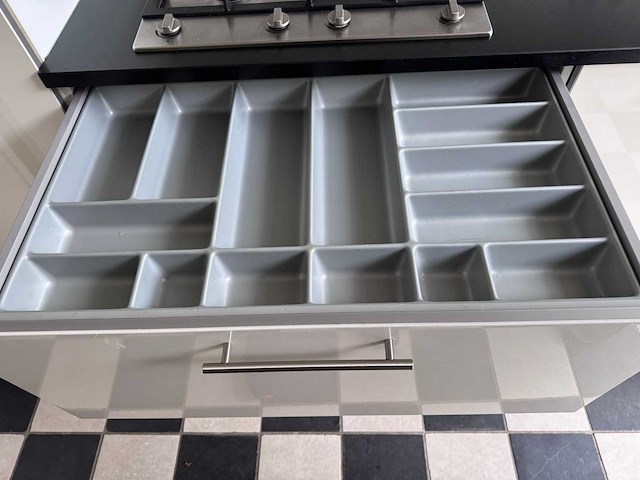 Keuken met siemens apparatuur - afbeelding 14 van  23