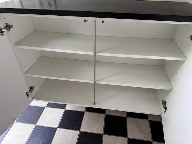 Keuken met siemens apparatuur - afbeelding 3 van  23